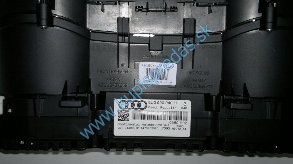 Prístrojový panel AUDI Q3 8U  2.0TDI 